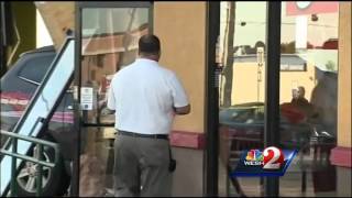 Lynx Vanpool vehicle slams into Popeyes 5 hurt [upl. by Taddeo]