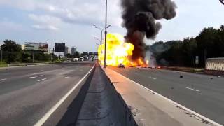 Unfall auf Autobahn mit explodierenden Gasflaschen [upl. by Enitsua82]