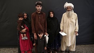 Afghanen aus Pakistan kehren in die Heimat zurück [upl. by Siver]