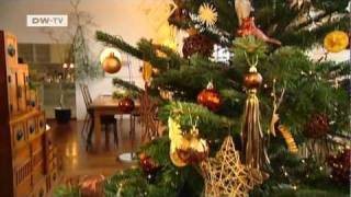 Der perfekt geschmückte Weihnachtsbaum  euromaxx  Auftrag Frohes Fest [upl. by Annaitsirk444]