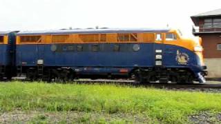 CNJ F3 56 and 57 arrive at Steamtown on the Delaware Lackawanna [upl. by Zebedee]