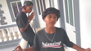 YoungLooseftZion KsampBalla GRUASDISTREEToficial vídeo [upl. by Tnomel681]