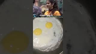 Bulls eye omelette Bigg boss trending food shortsvideo trending [upl. by Mastat]