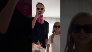 MICHELLE HUNZIKER e la figlia cantano insieme ❤️ [upl. by Zoara]