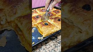 بيتزا كوفر مورقة pâtefeuilletée food recettepizzarecipe [upl. by Lizned]