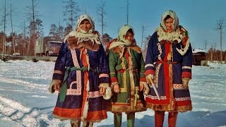 KHANTY PEOPLE WESTSIBERIA Years 19831990 Handid LääneSiber [upl. by Joselyn120]