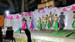 pinga ga pori pinga dance performance [upl. by Binetta]