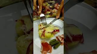 Pommes de terre au fromage 🧀 jambon et oignons Déjeuner facile et rapide raclette ANACUISINE1 [upl. by Souvaine]