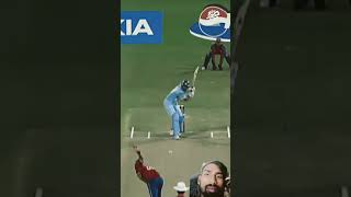 Word ke sabse khatarnak six yuraj shimg shorts cricket cricketlover [upl. by Ecneps108]