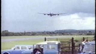 Avro Shackleton AEW2 WL747 Florence of 8 Sqd displays at Woodford Air Show 22nd June 1991 [upl. by Elcin]