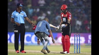 😱😱 IPL Feroz Shah Kotla Man Breaches Security to meet Kohli HD 4K😲😲 [upl. by Adyam]