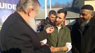 Sheikh Yusuf Estes Taking Shahada from a New Revert [upl. by Harrison522]