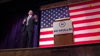 Evan McMullin kan bli USAs nya president [upl. by Yvonne]