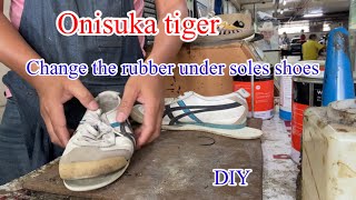 Shoe repairChange the rubber under soles shoesOnisuka tiger [upl. by Intruoc]