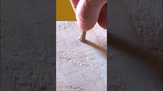 Come posso bloccare facilmente un tassello in un foro allentato diy woodworking lifehack wood [upl. by Nnaesor]