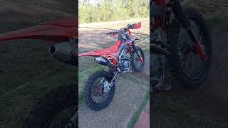 CRF 250f escape foco cortando giro 🚀 canhão [upl. by Yrffej]