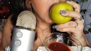 ASMR Comiendo Manzana verde con chamoy [upl. by Braunstein861]