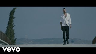 Panos Mouzourakis  Αυτή Είναι Η Ζωή Official Music Video [upl. by Marabel384]