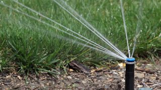 Ahorre Agua Usando Boquillas Eficientes Para Aspersión [upl. by Burtie]