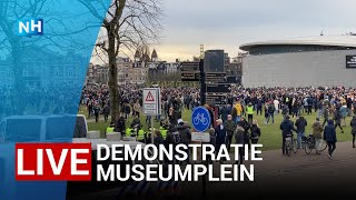 LIVE 🔴 Politie grijpt in bij demonstratie Museumplein [upl. by Frankhouse]