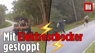 Polizist tasert TraktorDieb bei Fluchtversuch [upl. by Rabbaj]