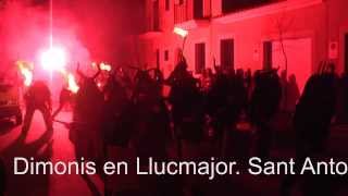 Dimonis en Llucmajor  Feuerteufel in Llucmajor Mallorca Sant Antoni 2014 [upl. by Zabrine]