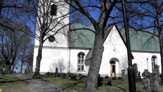 Klockorna i Västerlövsta kyrka HebyMOV [upl. by Relly332]