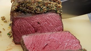 Roastbeef mit Kräuterkruste feat Knochen inkl Rezept zum selber machen  Mori kocht [upl. by Mccollum98]