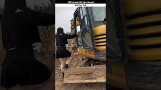 JCB chain fell into the pit [upl. by Ahsilrak908]