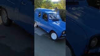 Renault 4 l en mouvement [upl. by Ahsineb]