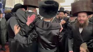 rabbi Mordechai jungreis niklesburg rebbe chosid wedding4 [upl. by Bremer648]