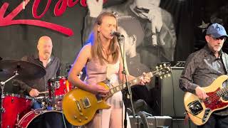 Grainne Duffy “Voodoo BluesGreen Manalishi” Rosa’s Lounge Chicago IL 31524 [upl. by Alled]