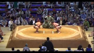 Kawabata vs Takanoyama Day 2 Sumo Nagoya Basho July 2014 [upl. by Barhos]