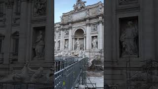 La passerella a Fontana di Trevi [upl. by Valda]