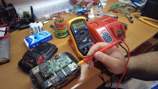 Milwaukee pacco batteria M18 lampeggia led in fase di test come risolvere [upl. by Gibbie169]