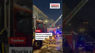 Brucia un alloggio evacuato tutto il palazzo [upl. by Llenahs]