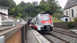 rattenberg Rex 2 nach Hochfilzen fährt aus dem Tunnel am Bahnhof Rattenberg Kramsach Tirol [upl. by Nahtanaoj306]