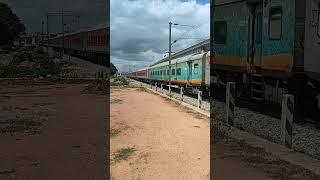 Lalaguda WAP7 with SBC Bangalore Bhubaneswar Prashanti express skips Byapanhalli railway station [upl. by Wertheimer]