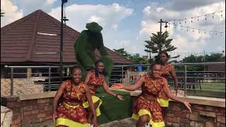 Best Igbo dance moves during video production [upl. by Tabitha]