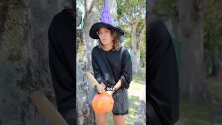 EU VI O FUTURO NO HALLOWEEN shorts [upl. by Efthim]