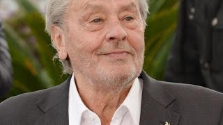 Alain Delon un mois après sa mort son plus jeune fils publie une photo de famille déchirante Ano [upl. by Assej]