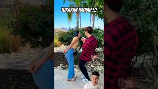 Tukar kado couple comedy funny love alanarmy gift barter shortsviral [upl. by Neryt470]