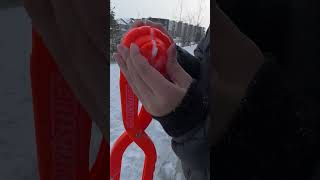 Making a snow grenade with scooper [upl. by Sakiv669]