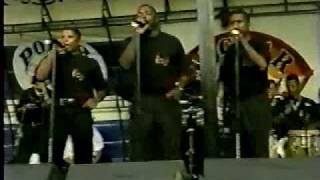 Tito Gomez cantando quotBuenaventura y Caneyquot de Grupo Niche  Live Colombia 1999 [upl. by Gerius578]