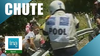 Chute de Jan Urllrich Tour de France 2001  Archive INA [upl. by Ztnahc]