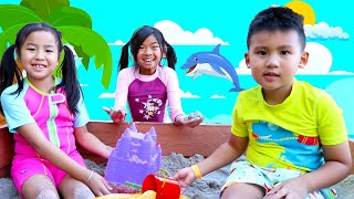 Emma and Jannie Fun Beach Day Pretend Play with Sand Toys  MORE [upl. by Gnoc391]