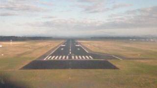 Hobart Airport Approach amp Landing  Runway 12  Cessna 172S [upl. by Eneleoj]