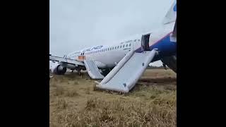 Successful landing of an airplane with 161 passengers in a field [upl. by Gnidleif]