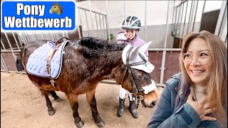 Reiter Turnier amp Kostüm 😍 Parcour mit Pony reiten Pferde Wettbewerb  Clarielle Mamiseelen [upl. by Rhine]