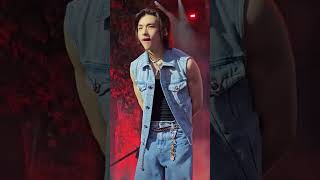 hyunjin skz Hyde Park London straykids shorts London hyunjin [upl. by Ikoek389]